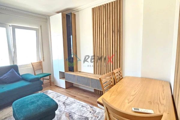 Shtepi ne shitje Apartament ne Durres, 2+1, Mobilimi E mobiluar, Pagesa 135,000  Euro.