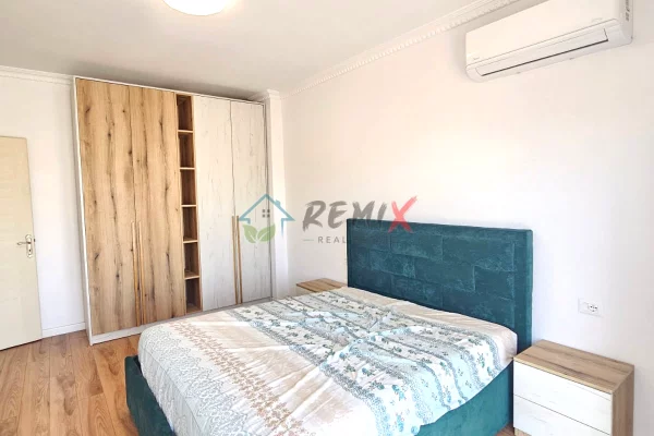 Shtepi ne shitje Apartament ne Durres, 2+1, Mobilimi E mobiluar, Pagesa 135,000  Euro.