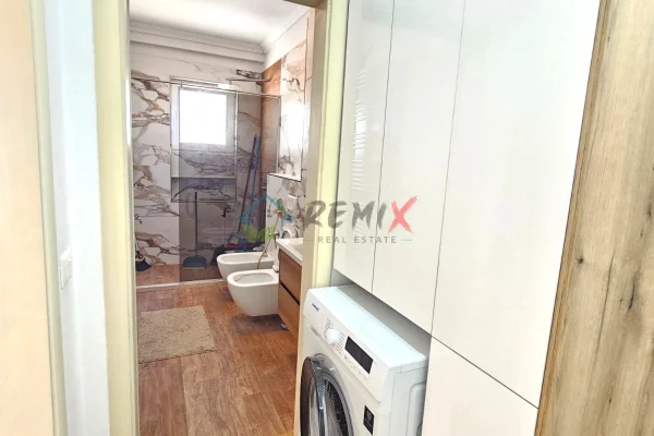 Shtepi ne shitje Apartament ne Durres, 2+1, Mobilimi E mobiluar, Pagesa 135,000  Euro.