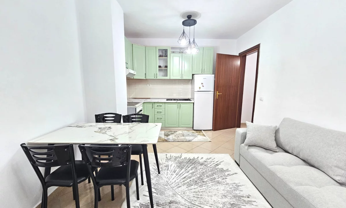 Shtepi ne shitje Apartament ne Durres, 1+1, Mobilimi E mobiluar, Pagesa 92,000  Euro.