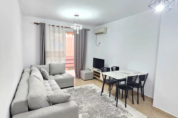Shtepi ne shitje Apartament ne Durres, 1+1, Mobilimi E mobiluar, Pagesa 92,000  Euro.
