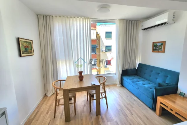 Shtepi ne shitje Apartament ne Durres, Garsoniere, Mobilimi E mobiluar, Pagesa 85,000  Euro.