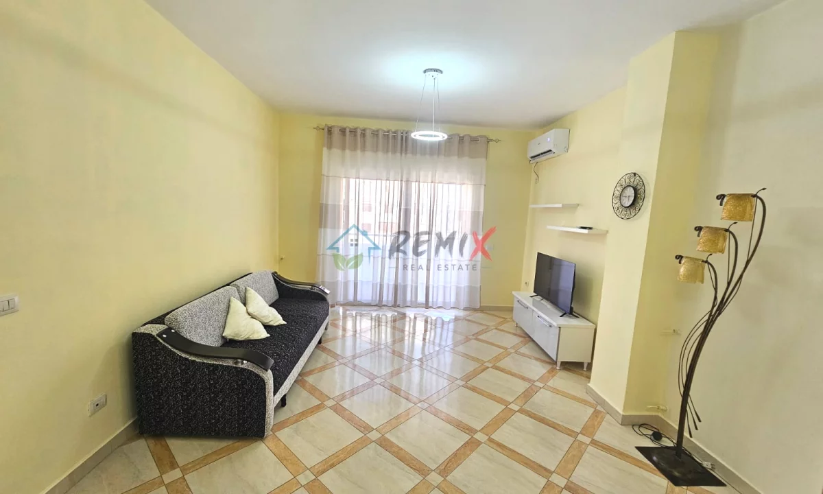 Shtepi me qera Apartament ne Durres, 3+1, Mobilimi E mobiluar, Pagesa 600  Euro.