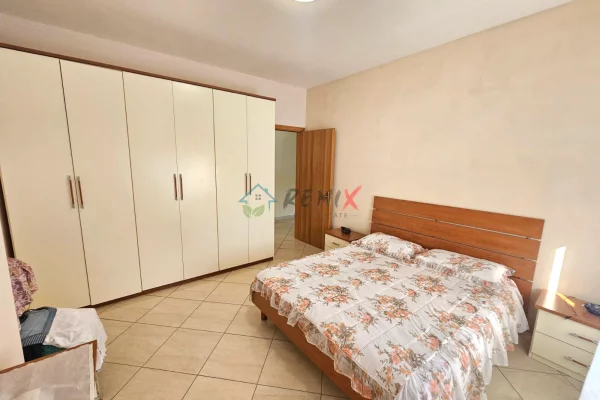 Shtepi me qera Apartament ne Durres, 3+1, Mobilimi E mobiluar, Pagesa 600  Euro.