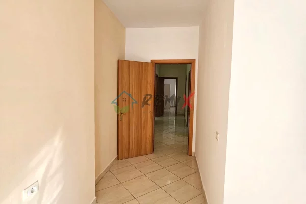 Shtepi me qera Apartament ne Durres, 3+1, Mobilimi E mobiluar, Pagesa 600  Euro.