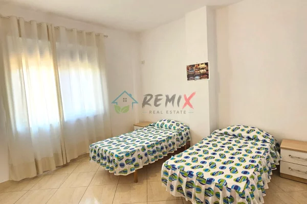 Shtepi me qera Apartament ne Durres, 3+1, Mobilimi E mobiluar, Pagesa 600  Euro.