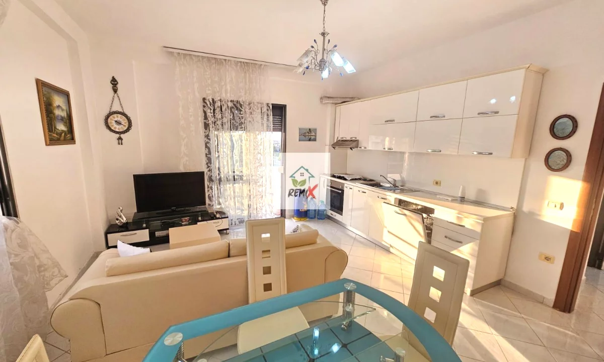 Shtepi me qera Apartament ne Durres, 2+1, Mobilimi E mobiluar, Pagesa 450  Euro.