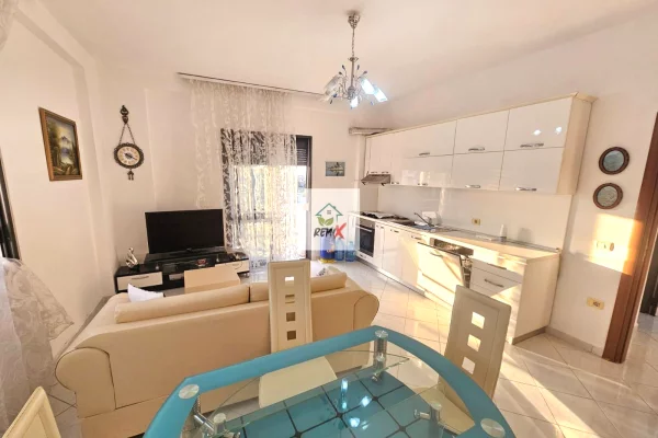 Shtepi me qera 2+1 ne Durres - 450 Euro