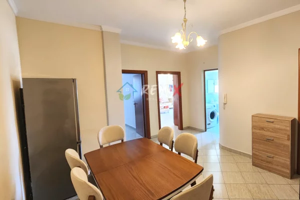 Shtepi me qera Apartament ne Durres, 2+1, Mobilimi E mobiluar, Pagesa 40,000  Leke.