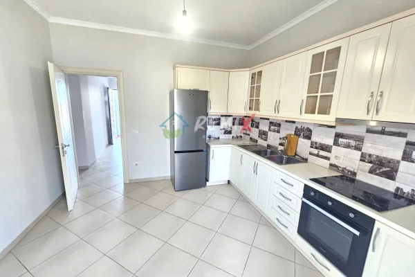 Shtepi me qera 3+1 ne Durres - 400 Euro