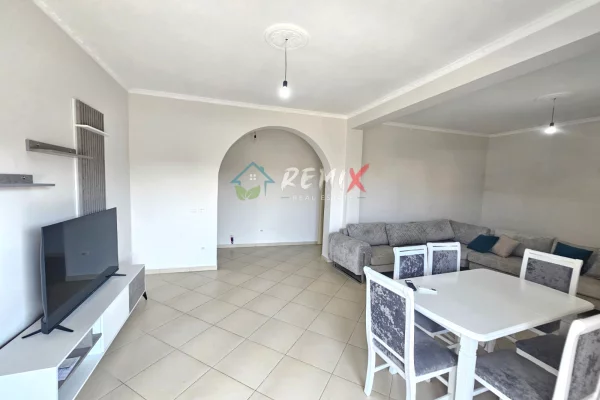 Shtepi me qera Apartament ne Durres, 3+1, Mobilimi E mobiluar, Pagesa 400  Euro.
