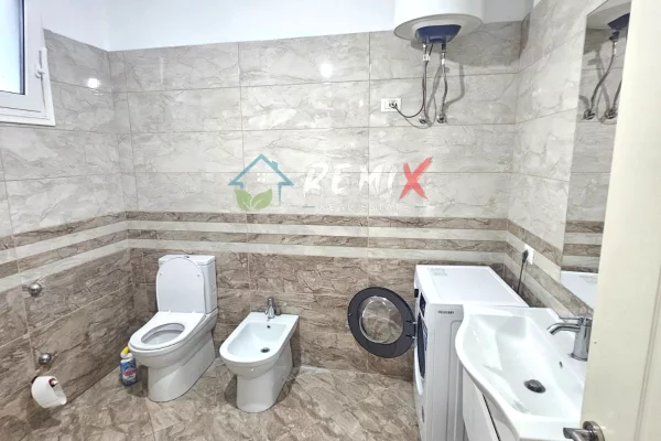 Shtepi me qera Apartament ne Durres, 3+1, Mobilimi E mobiluar, Pagesa 400  Euro.