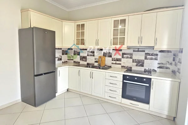 Shtepi me qera Apartament ne Durres, 3+1, Mobilimi E mobiluar, Pagesa 400  Euro.