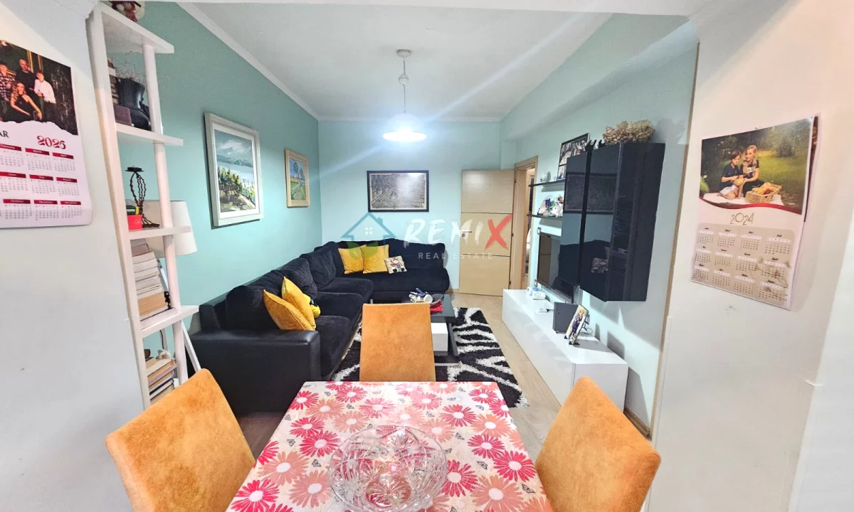 Shtepi ne shitje Apartament ne Durres, 2+1, Mobilimi E mobiluar, Pagesa 11,000,000  Leke.