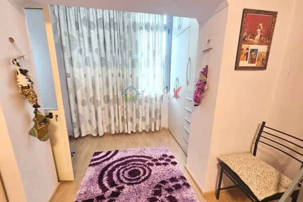 Shtepi ne shitje Apartament ne Durres, 2+1, Mobilimi E mobiluar, Pagesa 11,000,000  Leke.