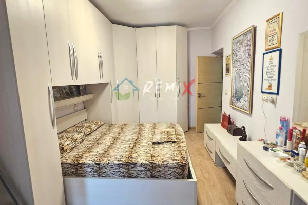 Shtepi ne shitje Apartament ne Durres, 2+1, Mobilimi E mobiluar, Pagesa 11,000,000  Leke.