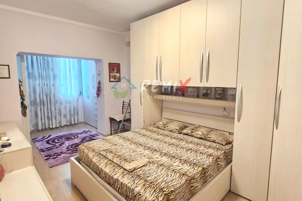 Shtepi ne shitje Apartament ne Durres, 2+1, Mobilimi E mobiluar, Pagesa 11,000,000  Leke.