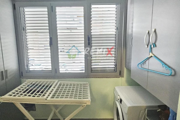Shtepi ne shitje Apartament ne Durres, 2+1, Mobilimi E mobiluar, Pagesa 11,000,000  Leke.