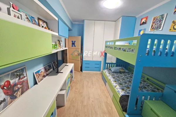 Shtepi ne shitje Apartament ne Durres, 2+1, Mobilimi E mobiluar, Pagesa 11,000,000  Leke.
