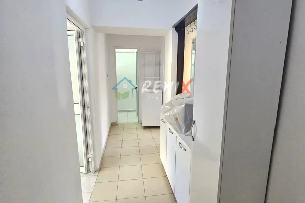 Shtepi me qera Apartament ne Durres, 1+1, Mobilimi Pjeserisht e mobiluar, Pagesa 25,000  Leke.