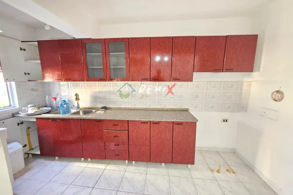 Shtepi me qera Apartament ne Durres, 1+1, Mobilimi Pjeserisht e mobiluar, Pagesa 25,000  Leke.