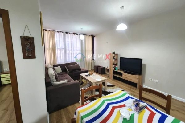 Shtepi me qera Apartament ne Durres, 2+1, Mobilimi E mobiluar, Pagesa 550  Euro.