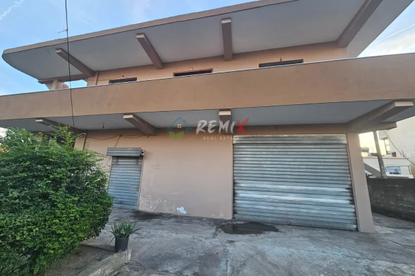 Shtepi me qera 3+1 ne Durres - 40,000 Leke