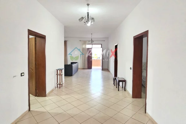 Shtepi me qera Shtepi Private ne Durres, 3+1, Mobilimi E mobiluar, Pagesa 40,000  Leke.