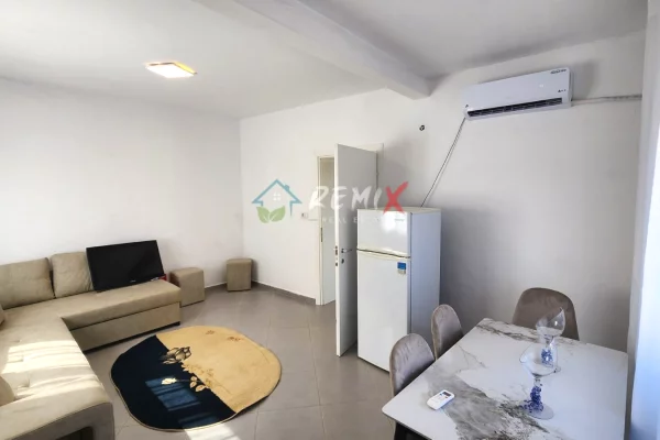 Shtepi me qera Shtepi Private ne Durres, 2+1, Mobilimi E mobiluar, Pagesa 40,000  Leke.