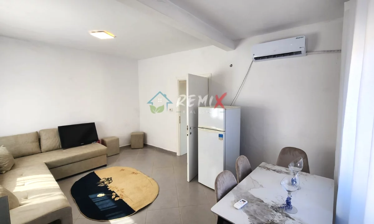 Shtepi me qera Shtepi Private ne Durres, 2+1, Mobilimi E mobiluar, Pagesa 40,000  Leke.