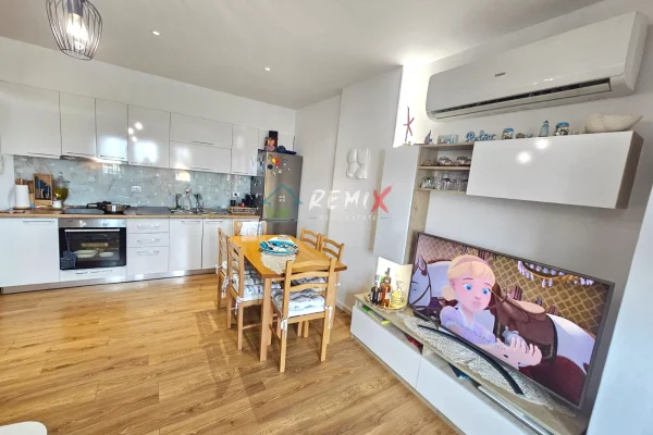 Shtepi me qera 1+1 ne Durres - 400 Euro