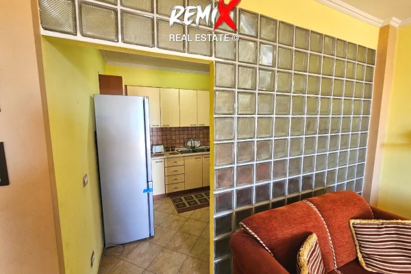 Shtepi me qera Apartament ne Durres, 3+1, Mobilimi E mobiluar, Pagesa 700  Euro.