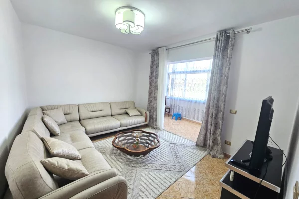 Shtepi me qera Apartament ne Durres, 2+1, Mobilimi E mobiluar, Pagesa 450  Euro.