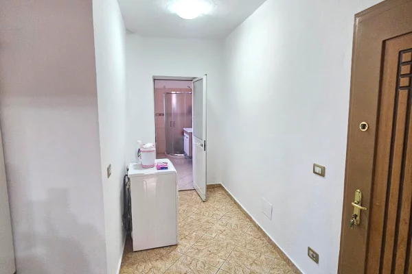 Shtepi me qera Apartament ne Durres, 2+1, Mobilimi E mobiluar, Pagesa 450  Euro.