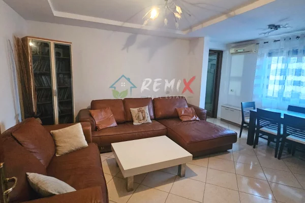 🏠 APARTAMENT 2+1+2 PËR QIRA – RRUGA MUJO ULQINAKU, DURRËS