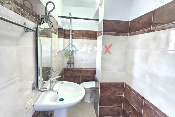 Shtepi me qera Apartament ne Durres, 3+1, Mobilimi E mobiluar, Pagesa 400  Euro.