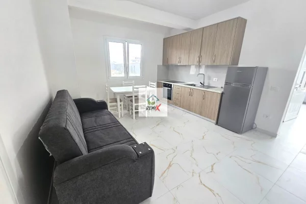 Shtepi me qera Apartament ne Durres, 1+1, Mobilimi E mobiluar, Pagesa 30,000  Leke.