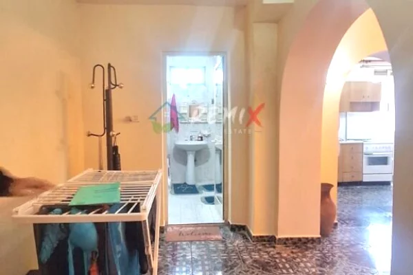 Shtepi ne shitje Apartament ne Tirane, 1+1, Mobilimi Pjeserisht e mobiluar, Pagesa 138,000  Euro.