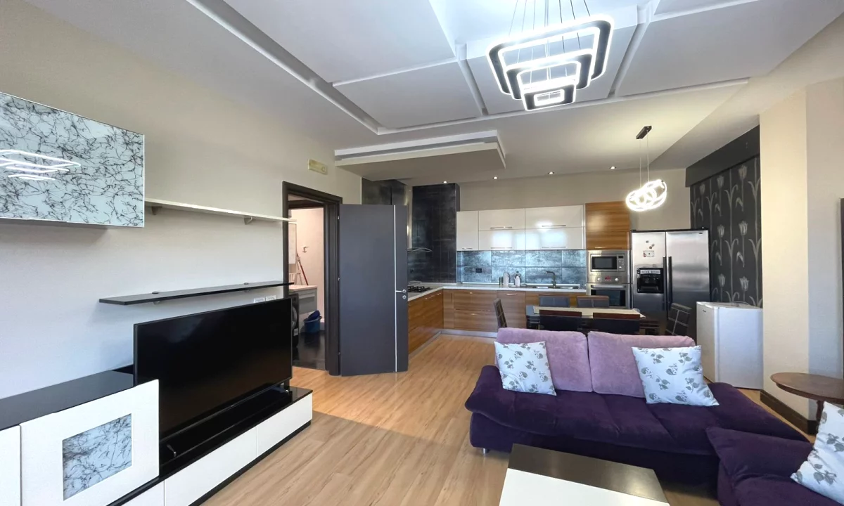 Appartamento in vendita a Tirana 2+1, Arredato