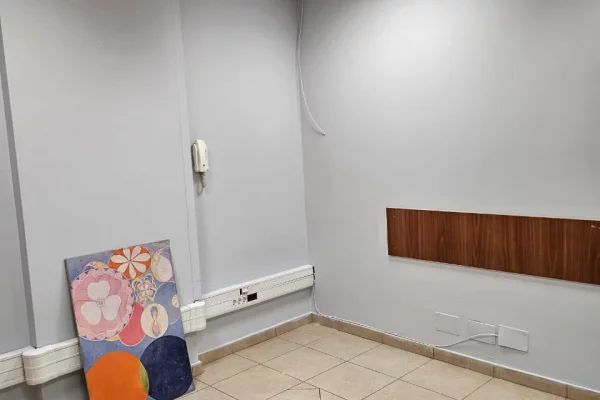 🏢 JEPET ME QIRA AMBIENT ZYRE 📍 Rruga e Kavajës, Tiranë