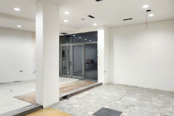 Jepet me qira ambient biznesi ne Qender, 150 m2,