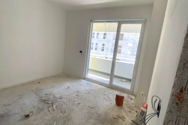 Shtepi ne shitje Apartament ne Tirane, 2+1, Mobilimi Bosh, pa mobiluar, Pagesa 120,000  Euro.