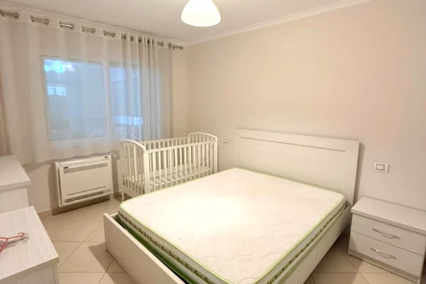 APARTAMENT 1+1 per qera tek rruga e Kosovareve