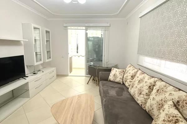 Shtepi me qera Apartament ne Tirane, 1+1, Mobilimi E mobiluar, Pagesa 600  Euro.