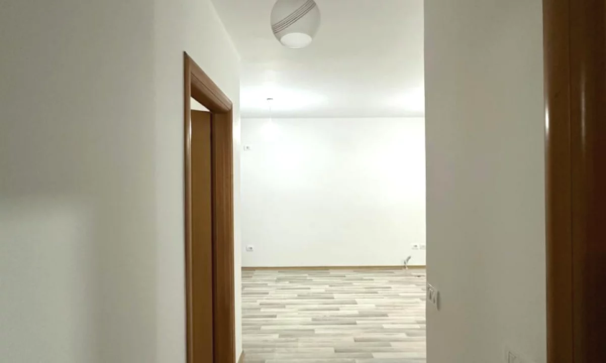 Appartamento in vendita a Tirana 2+1, Vuoto