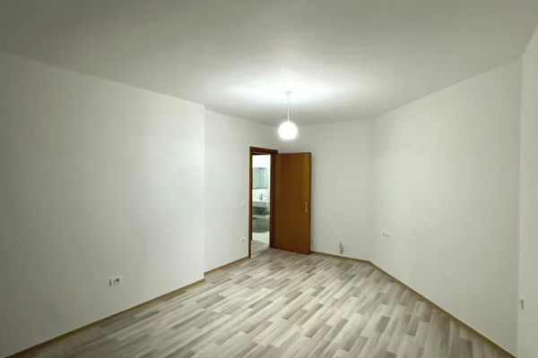 Appartamento in vendita a Tirana 2+1, Vuoto