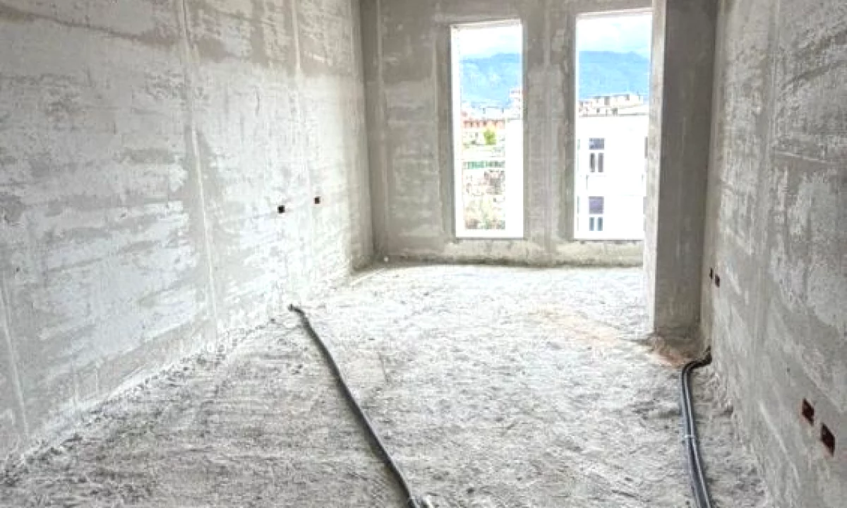 Shtepi ne shitje Apartament ne Tirane, 2+1, Mobilimi Pjeserisht e mobiluar, Pagesa 116,888  Euro.