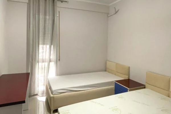 Shtepi me qera 2+1 ne Tirane - 50,000 Leke