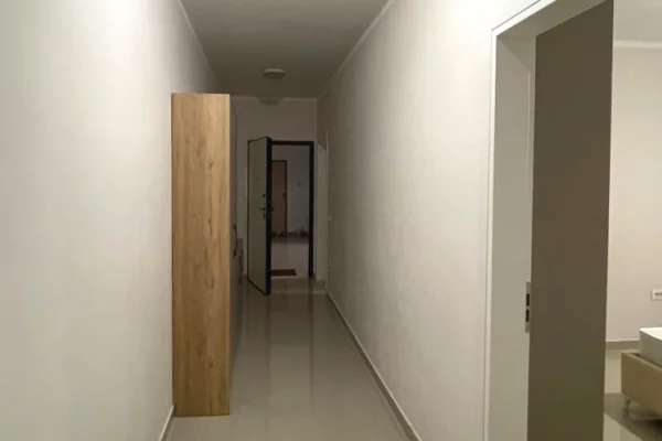 Shtepi me qera Apartament ne Tirane, 2+1, Mobilimi E mobiluar, Pagesa 50,000  Leke.