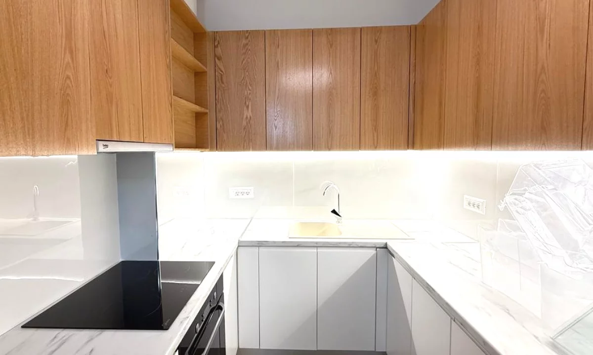 Shtepi me qera Apartament ne Tirane, 2+1, Mobilimi Pjeserisht e mobiluar, Pagesa 700  Euro.